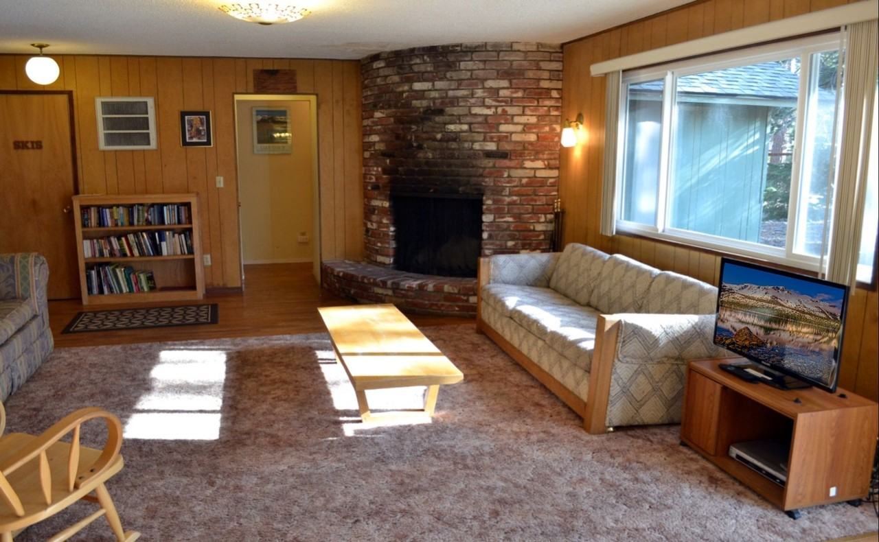 544 Koru St - Photo 4 of 18