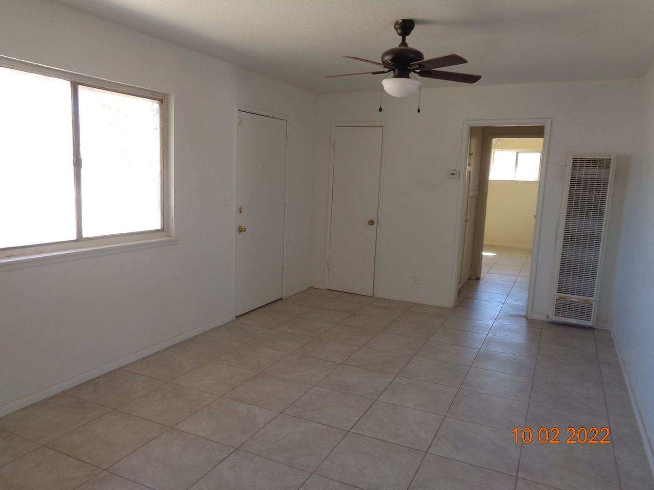 15243 Shirley St - Photo 2 of 13