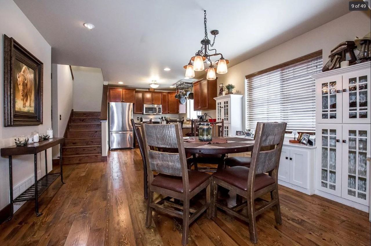 670 Woodside Ln - Photo 5 of 22