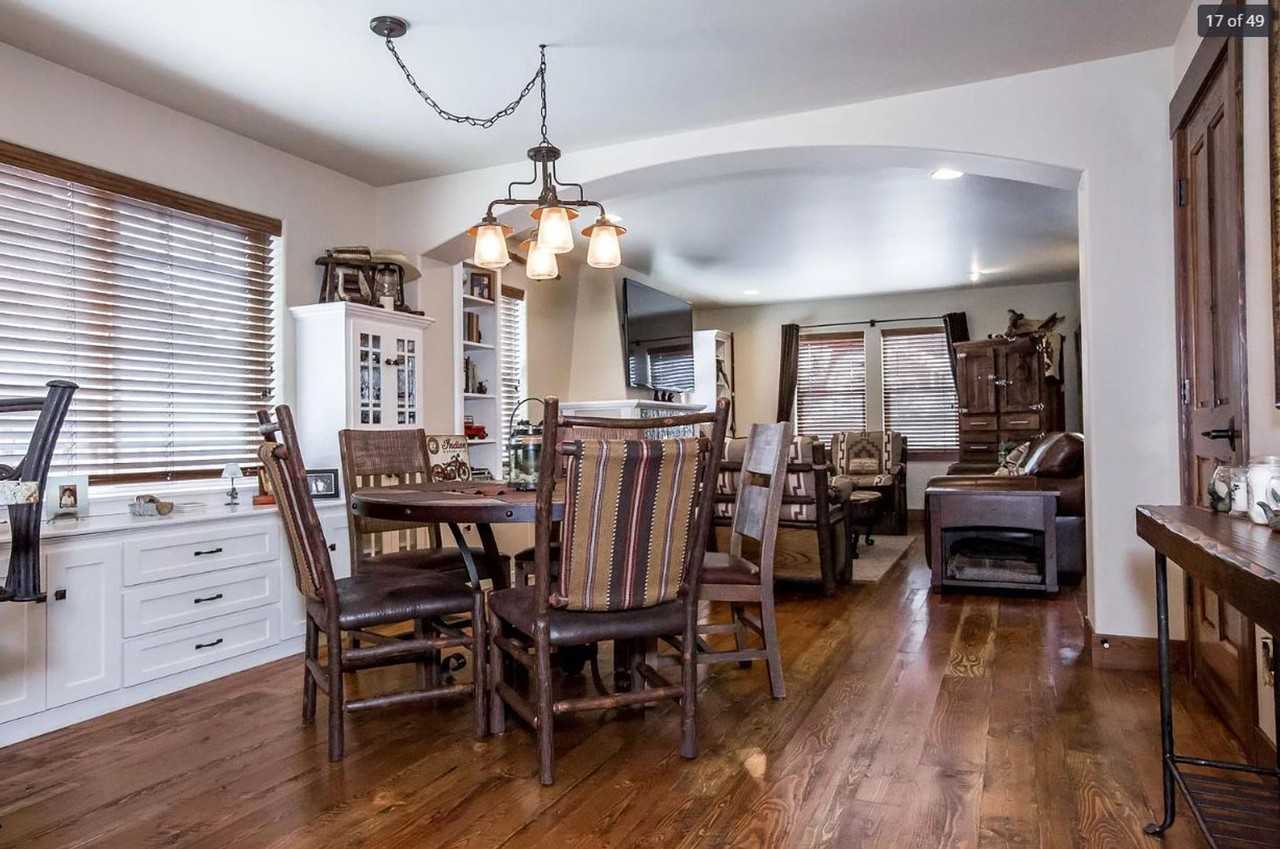 670 Woodside Ln - Photo 6 of 22