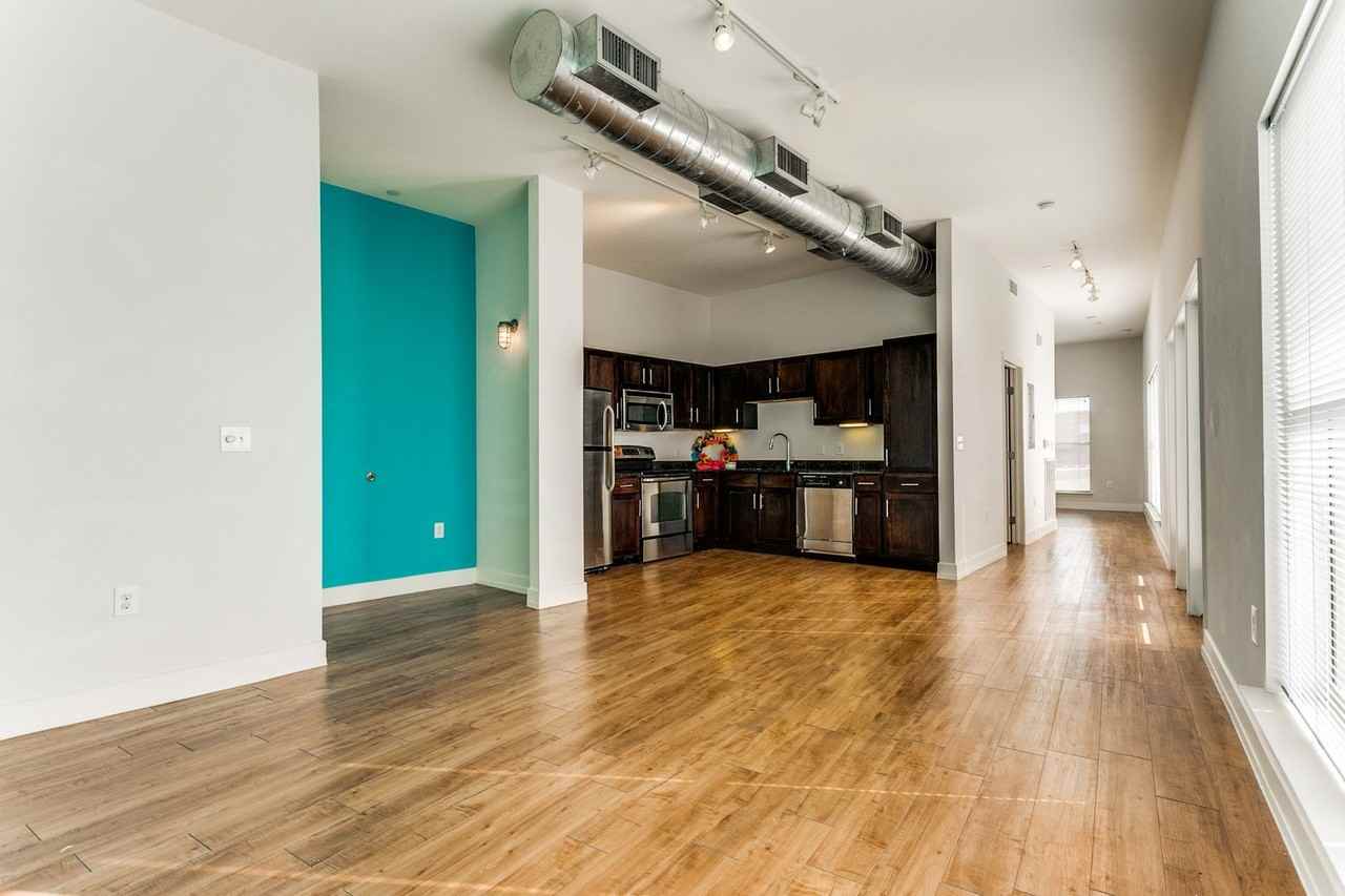 1401 S Flores St #300 - Photo 4 of 12
