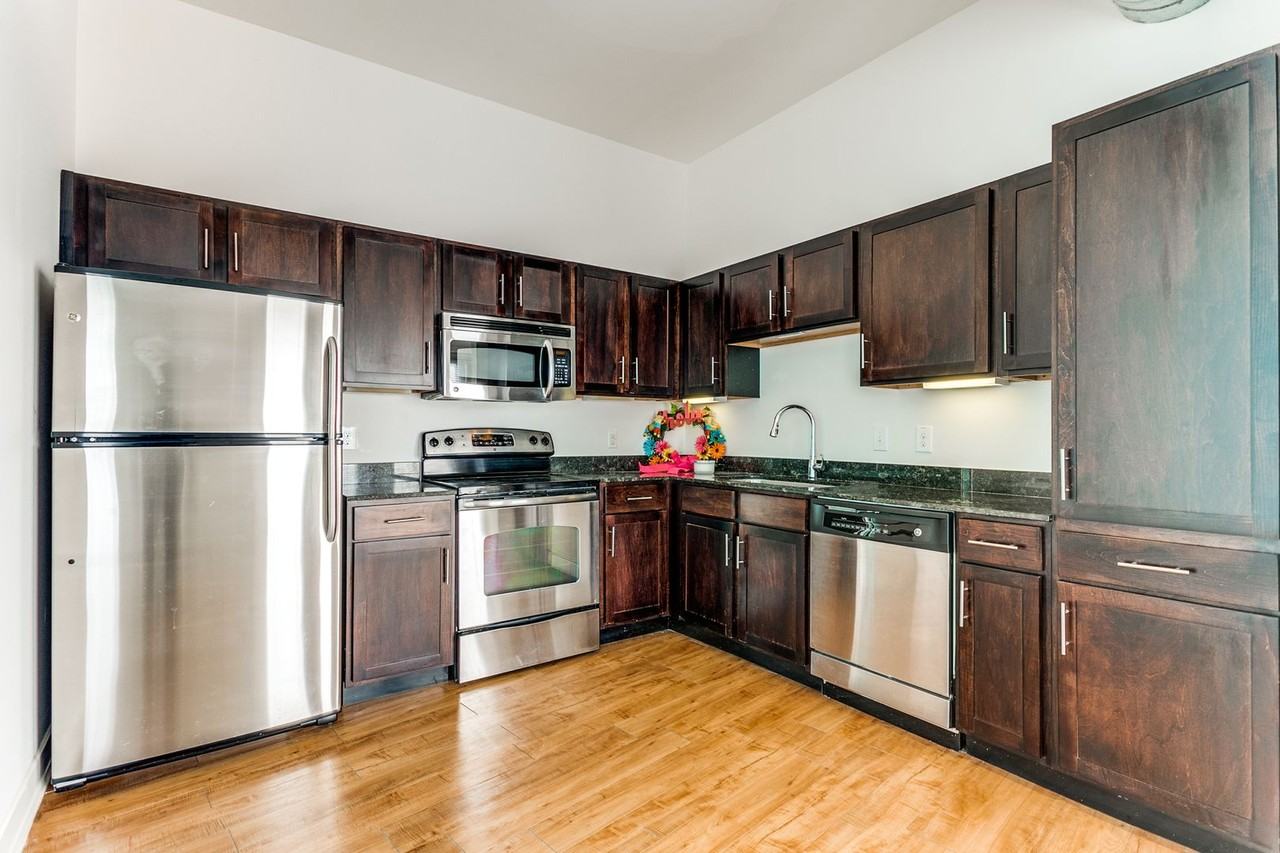 1401 S Flores St #300 - Photo 6 of 12