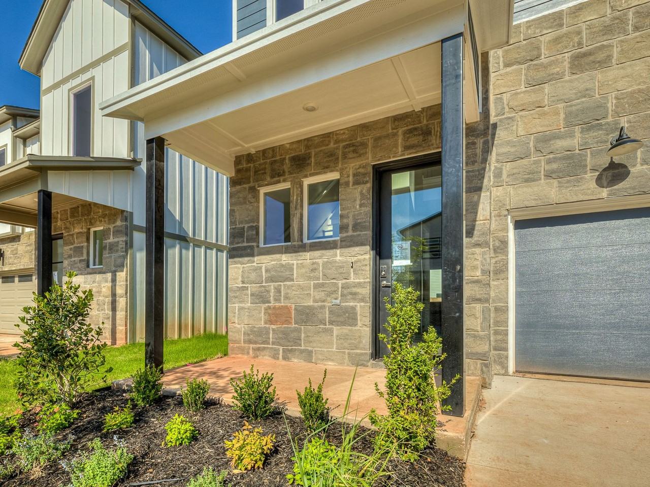 2545 Nw 132nd Pl - Photo 4 of 50