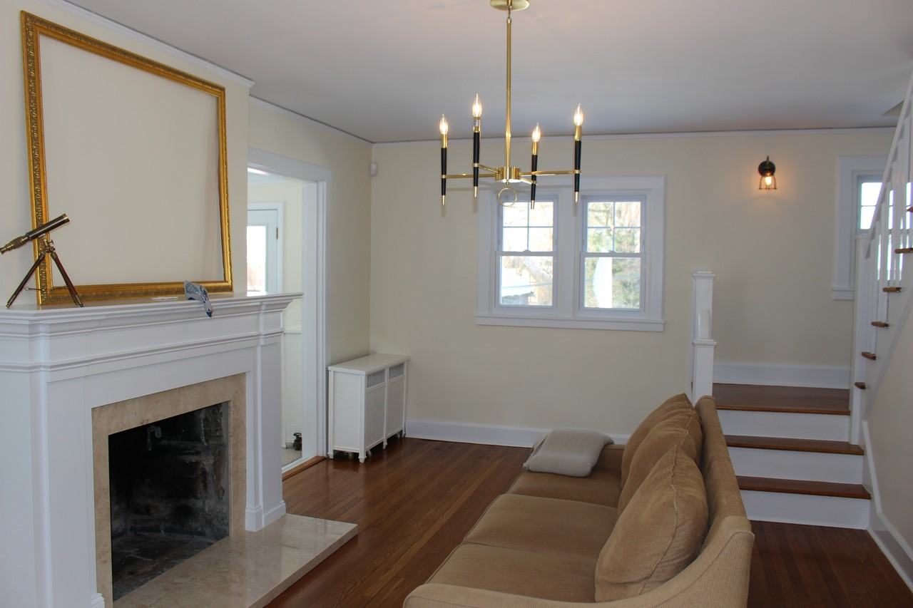 29 Priscilla Ave - Photo 3 of 15