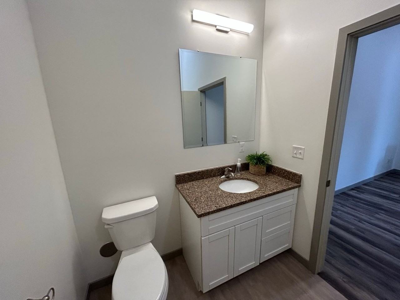 103 W Lyon St - Photo 6 of 11