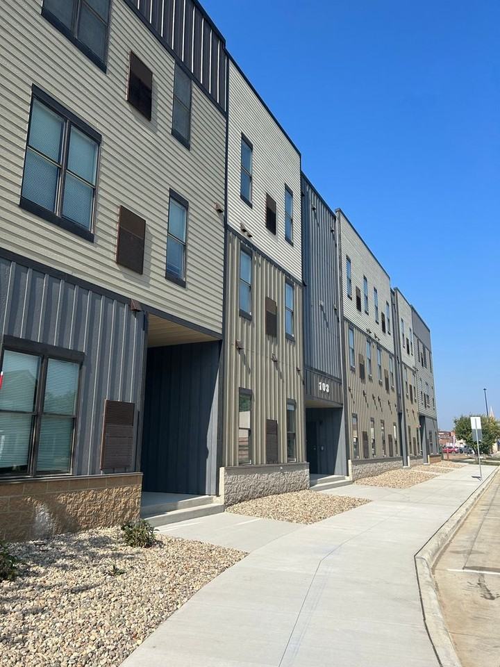 103 W Lyon St - Photo 7 of 11