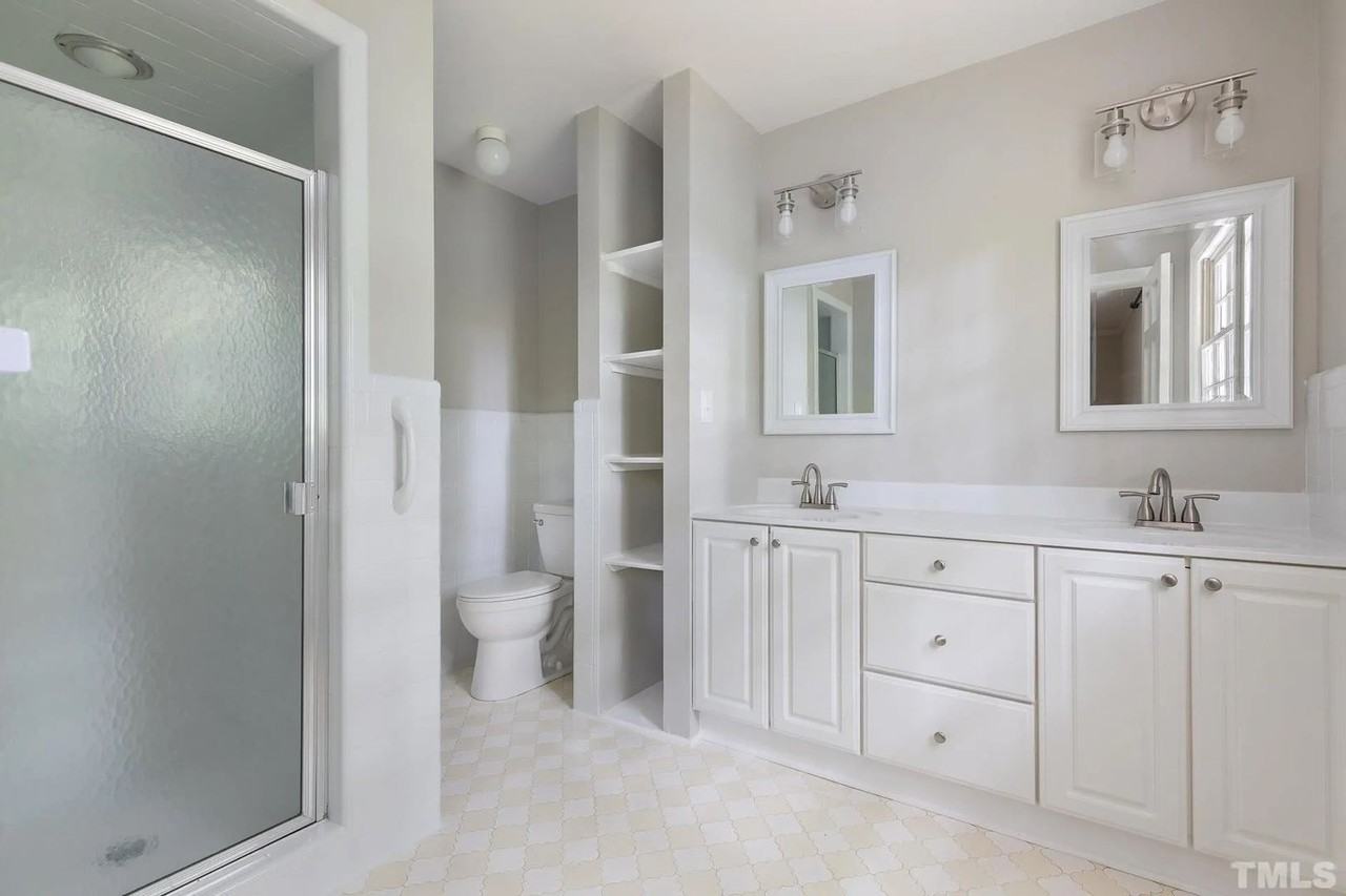 4600 Joyner Pl - Photo 3 of 33