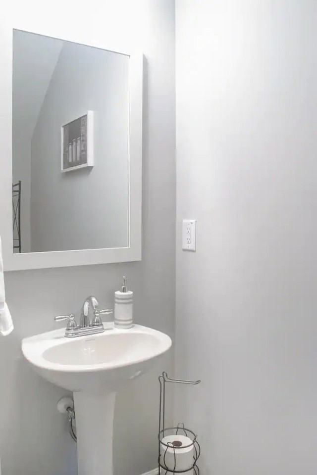 3196 Laurel Ridge Cir - Photo 3 of 23