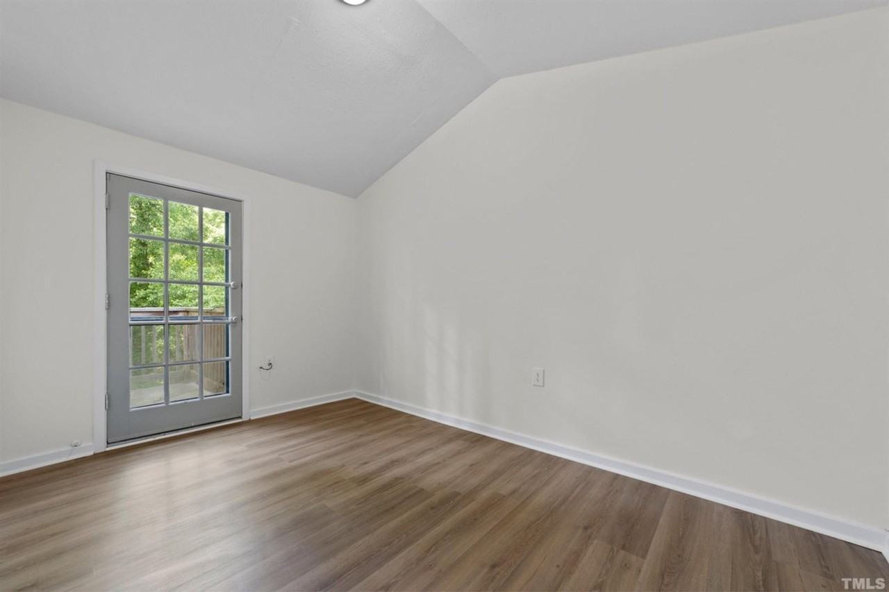 1304 Buckingham Rd - Photo 5 of 50