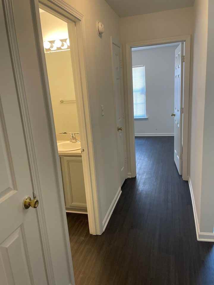 913 Tennyson Dr - Photo 3 of 27