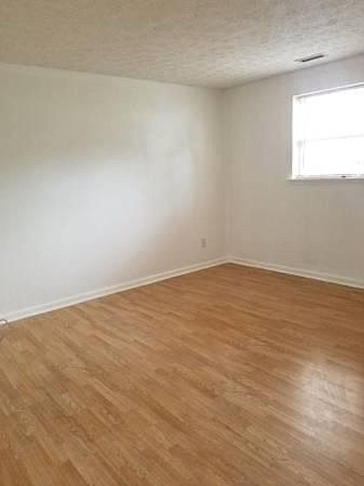 7308 Renyard Ct - Photo 2 of 16