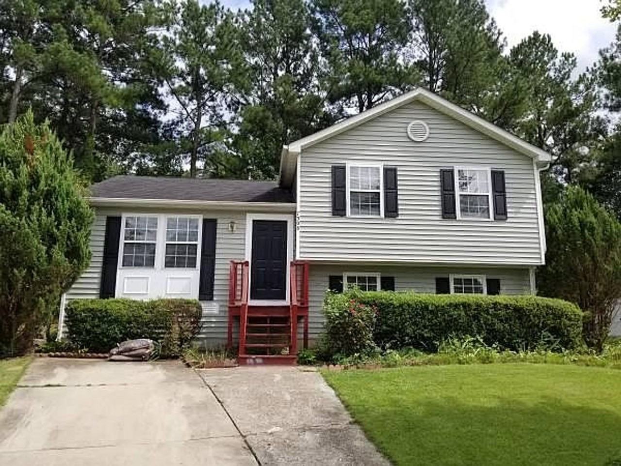 7308 Renyard Ct - Photo 3 of 16