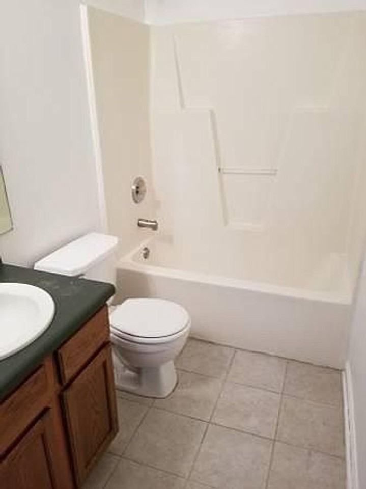 7308 Renyard Ct - Photo 5 of 16