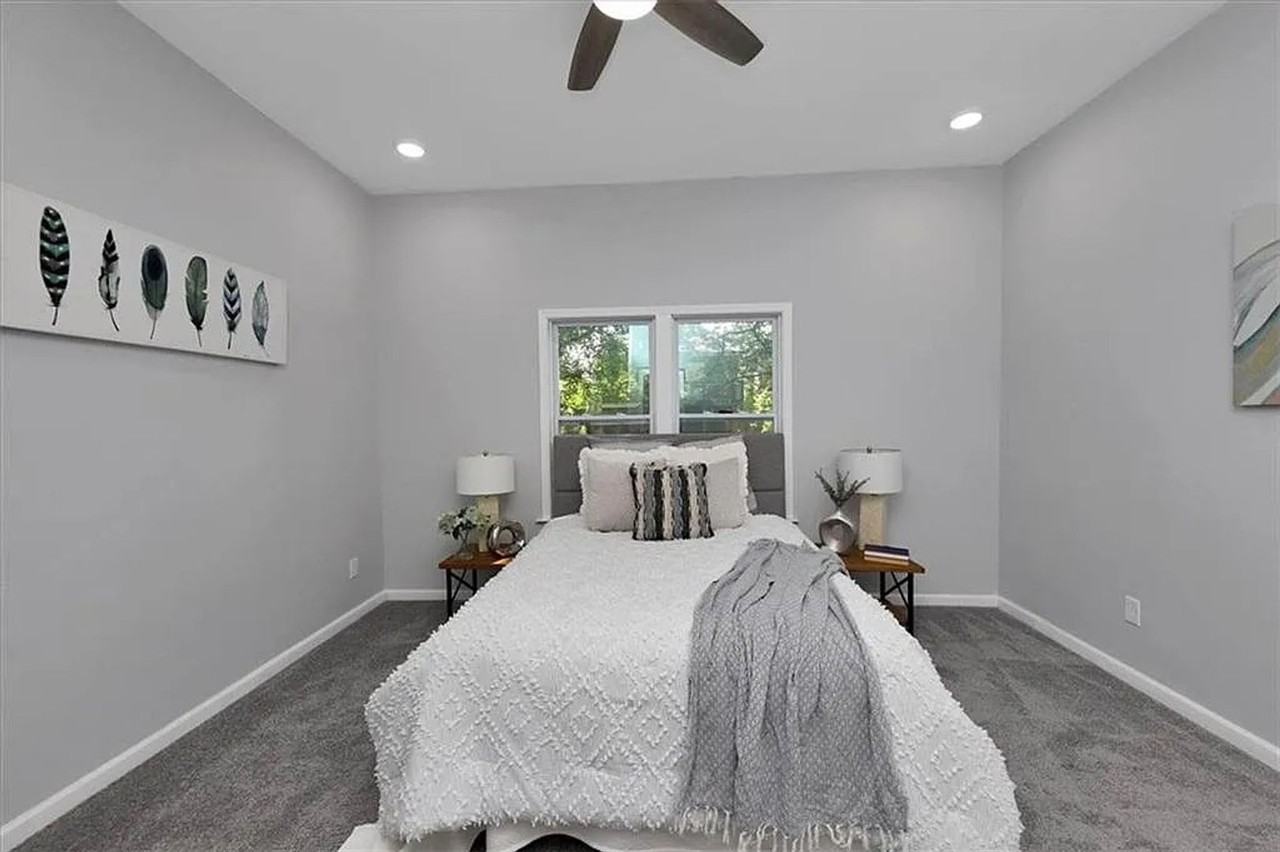 884 Coleman St Sw - Photo 3 of 23