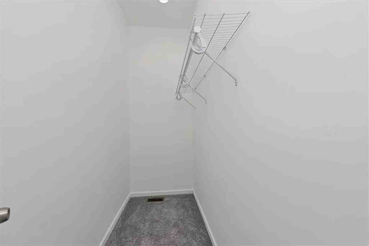 884 Coleman St Sw - Photo 6 of 23