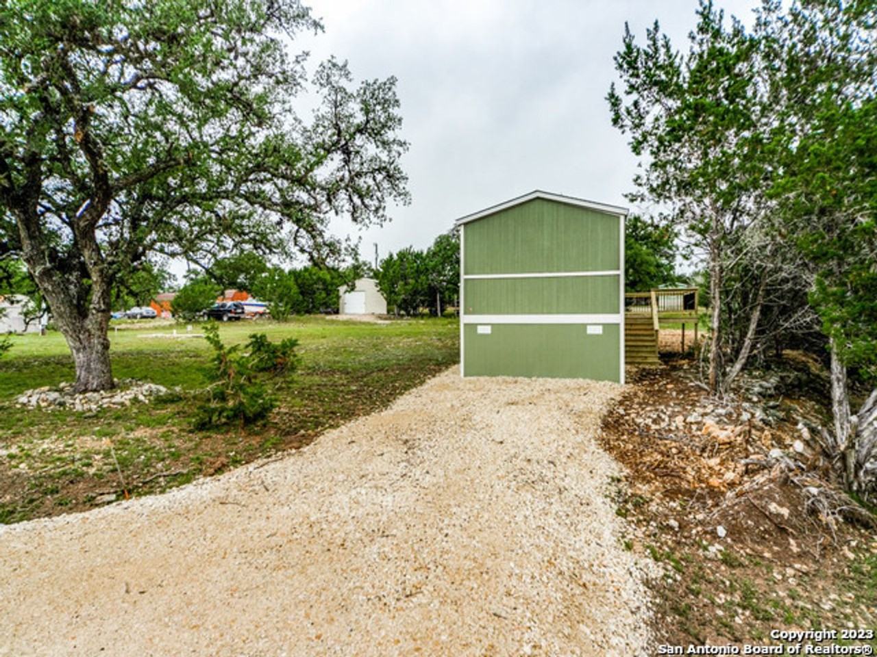 133 Private Road 1517 - Photo 2 of 28