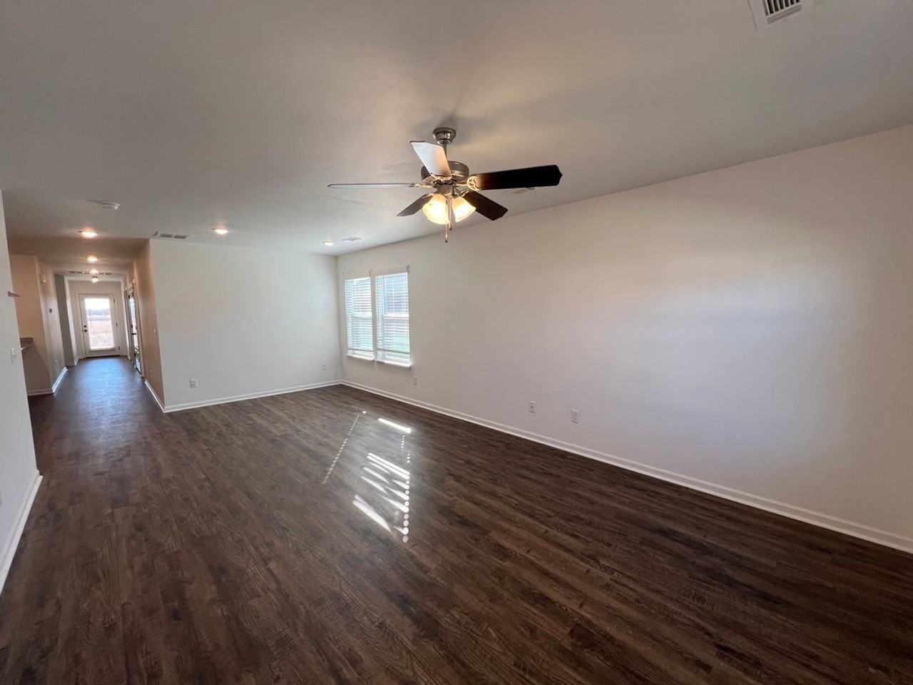 512 Alex Jordan Dr - Photo 3 of 31