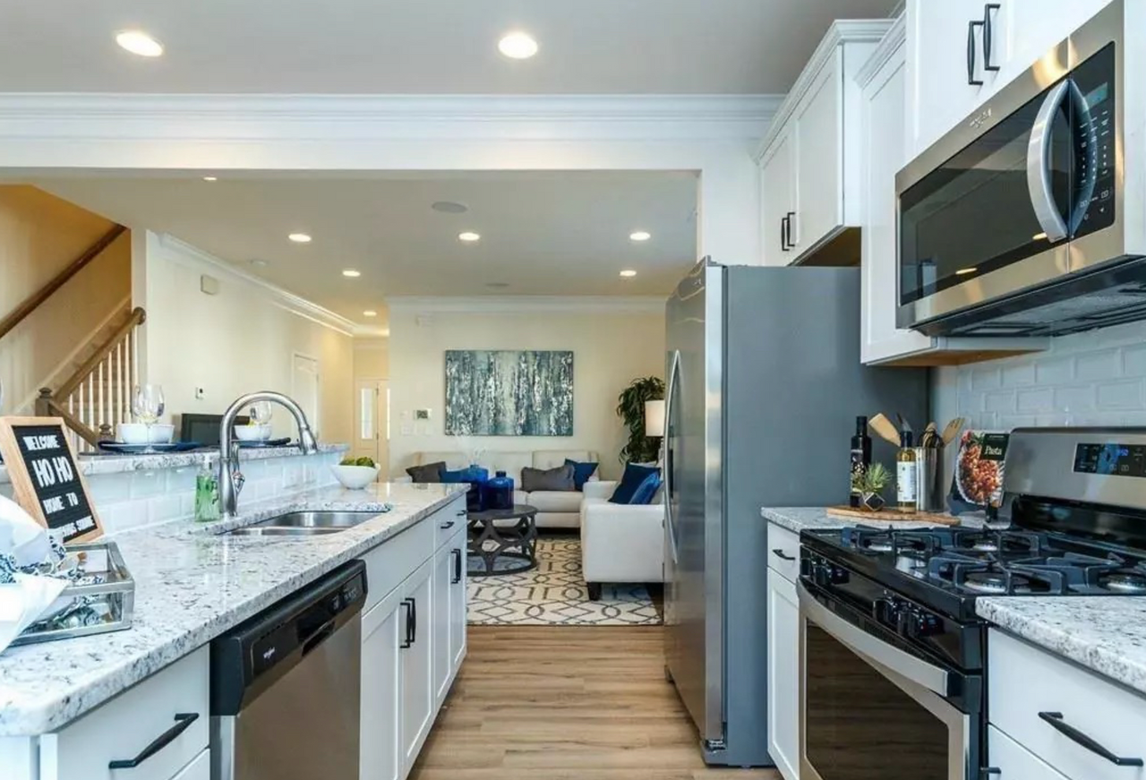 1315 Scholar Dr - Photo 3 of 4