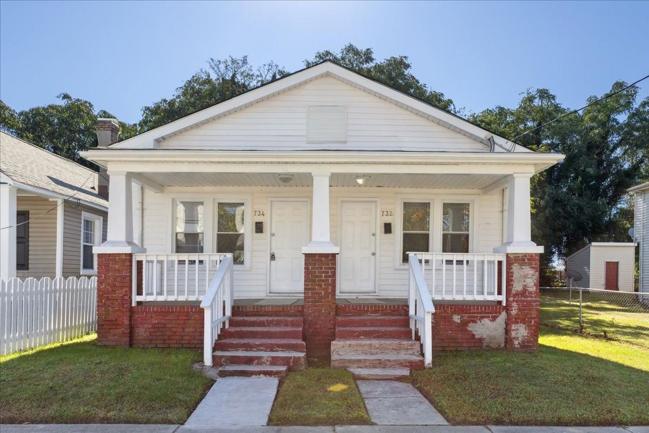 732 17th St - Photo 2 of 20