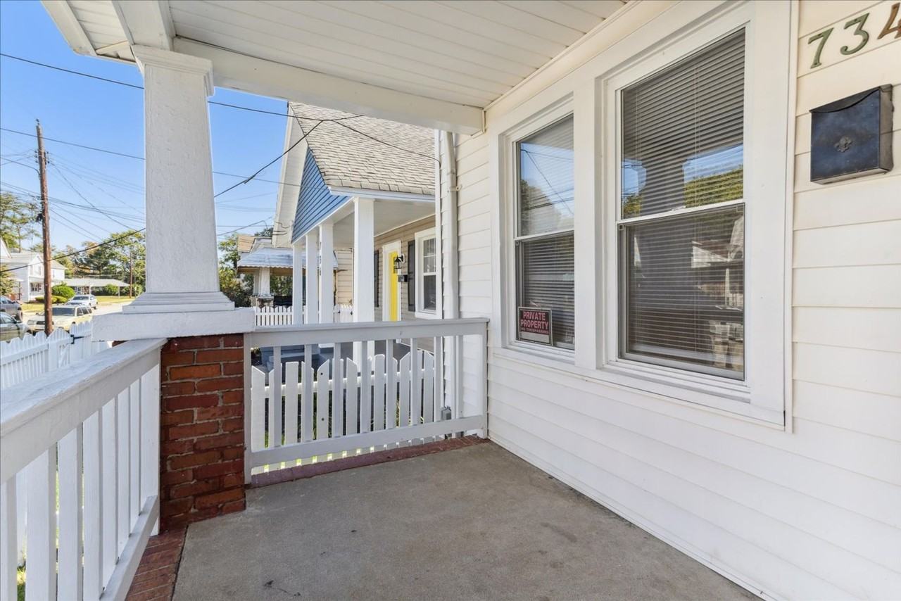 734 17th St - Photo 3 of 20