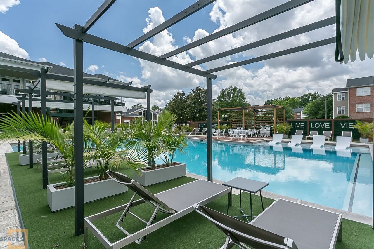 120 15th St E - Photo 3 of 45