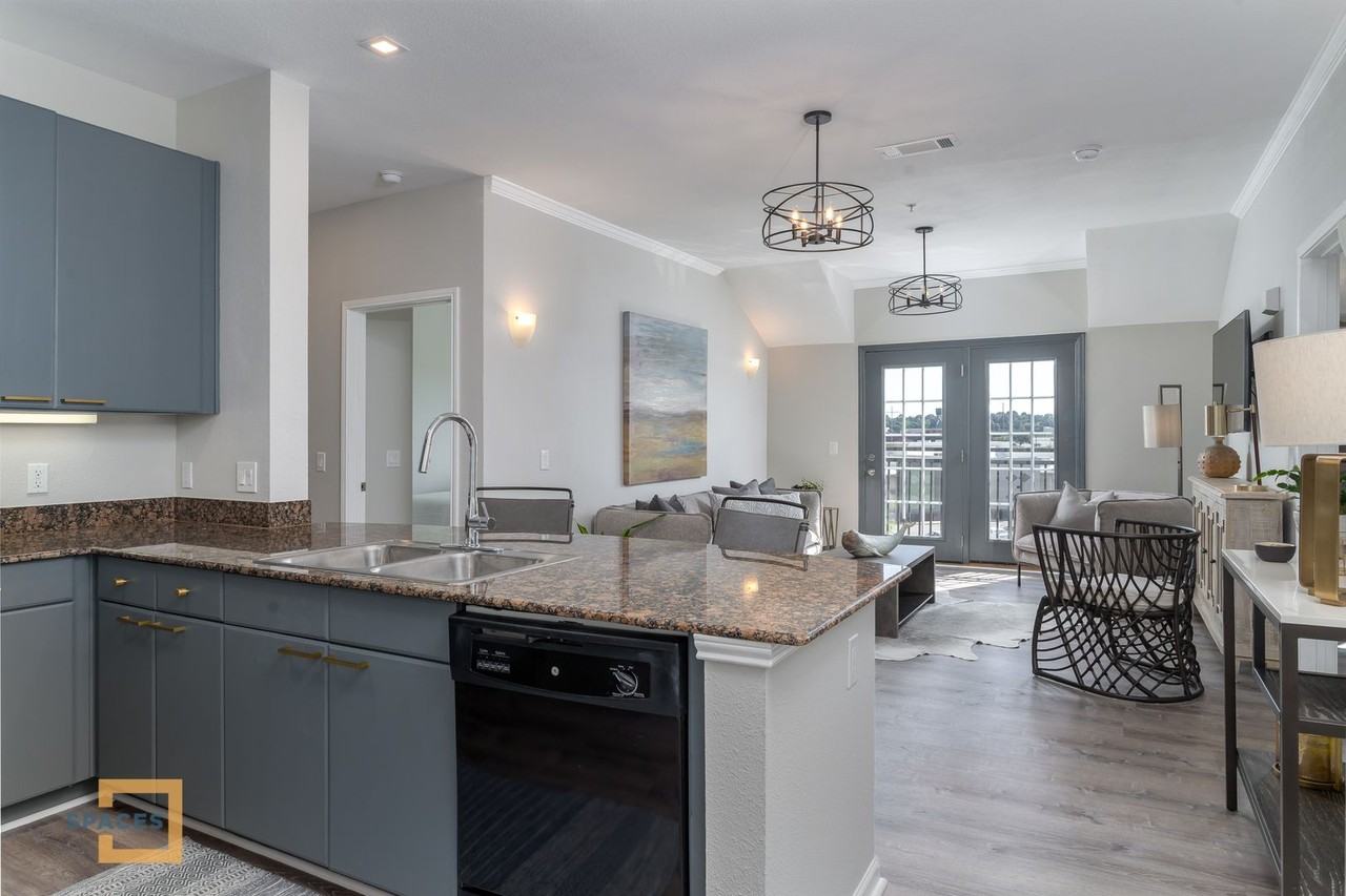 1901 5th Ave E - Photo 3 of 23