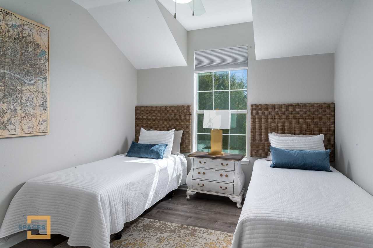 1901 5th Ave E - Photo 6 of 23