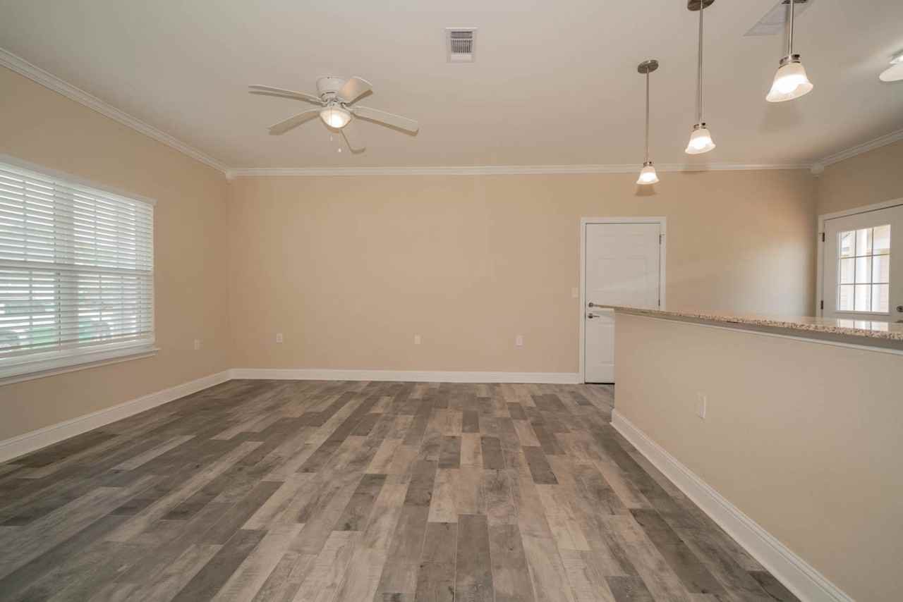 736 Old Boston Rd #1 - Photo 4 of 14