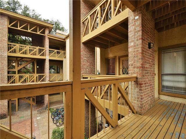 806 W 24th St #105 - Photo 2 of 8