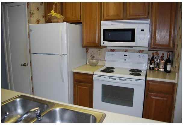 806 W 24th St #105 - Photo 3 of 8