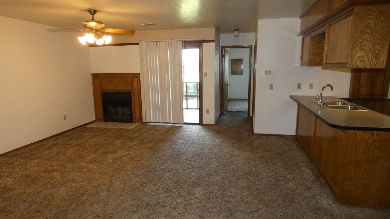 4008 Nw Ozmun Ave #B - Photo 4 of 14