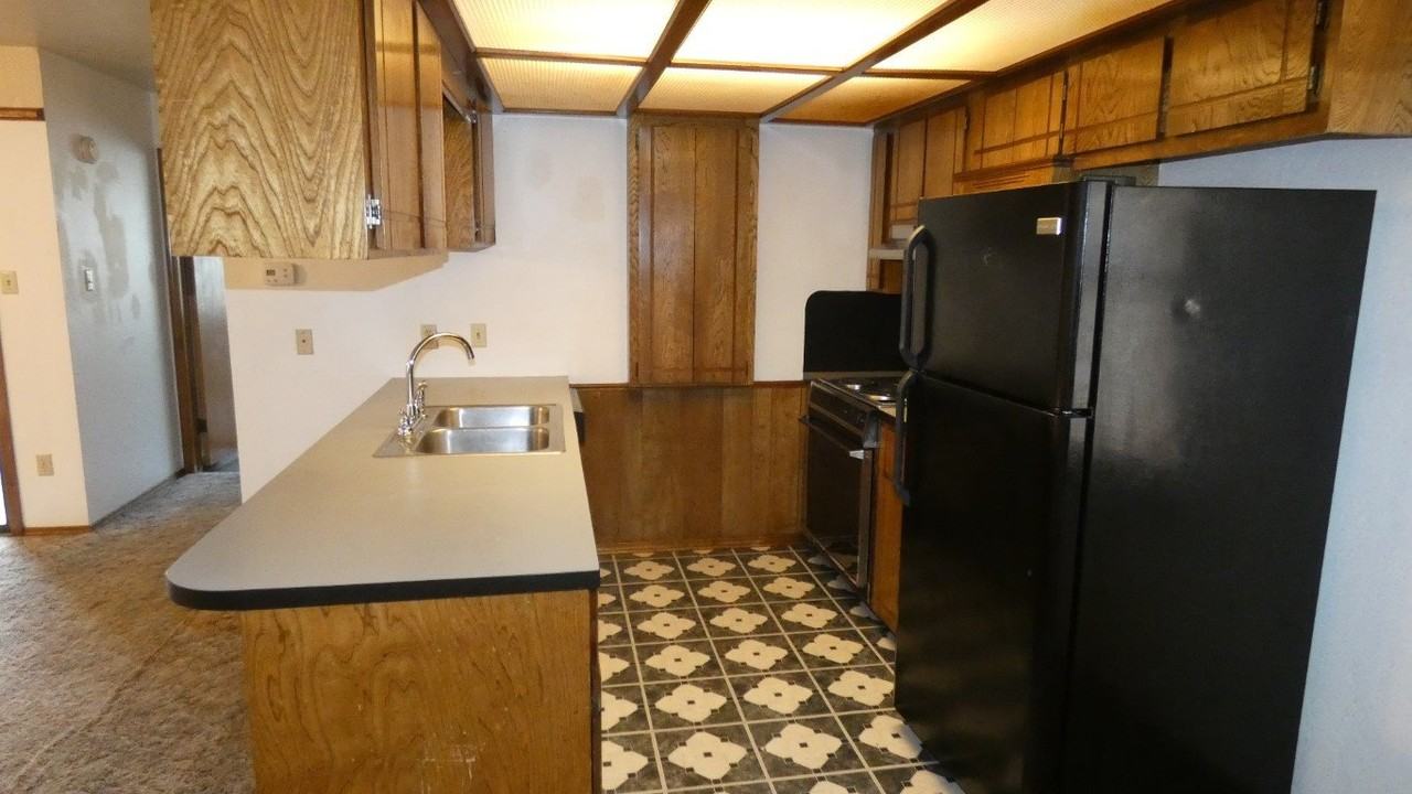 4008 Nw Ozmun Ave #B - Photo 5 of 14