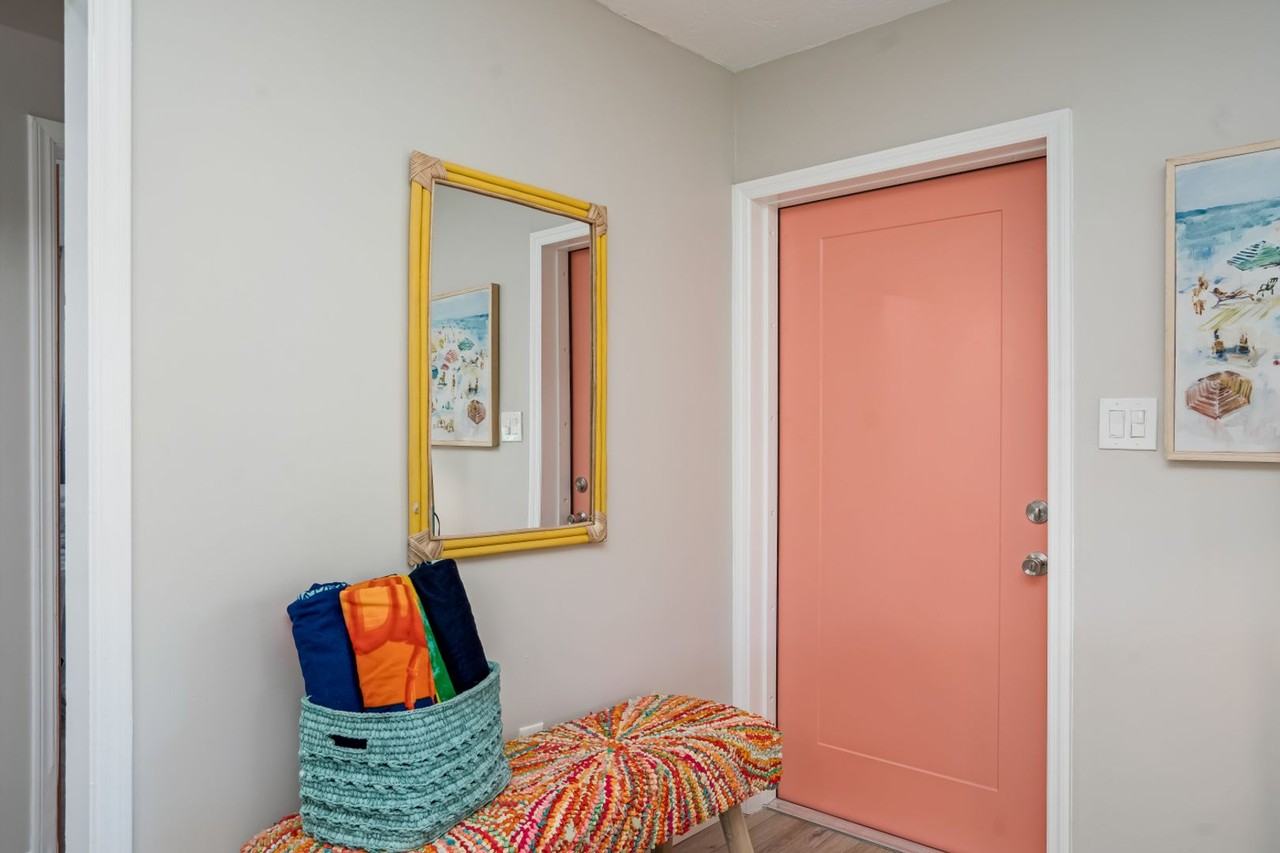 617 26th St W - Photo 5 of 50