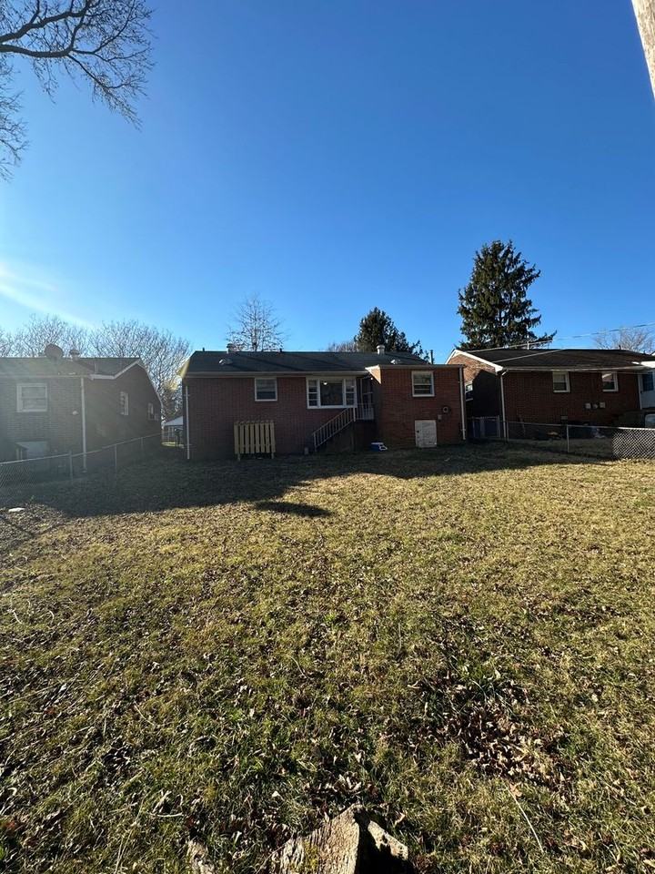 5604 Campbell Ave - Photo 4 of 26