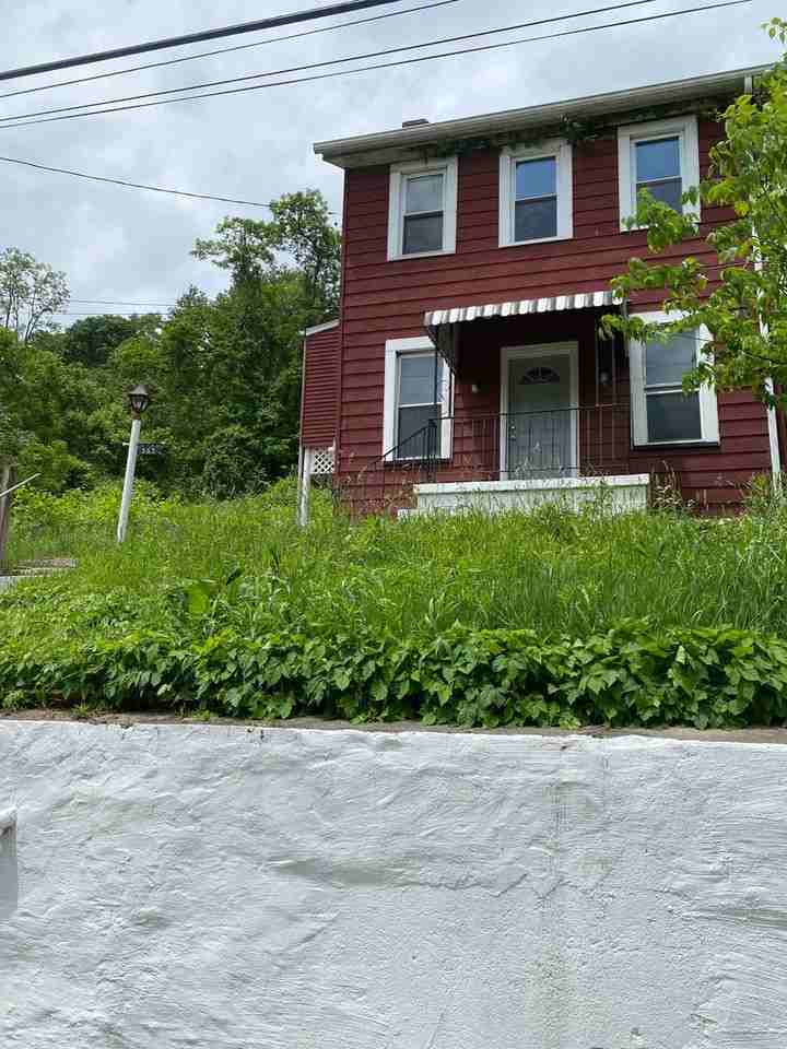 565 Mcmasters Ave - Photo 2 of 8