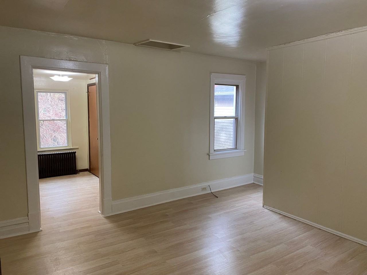 565 Mcmasters Ave - Photo 6 of 8