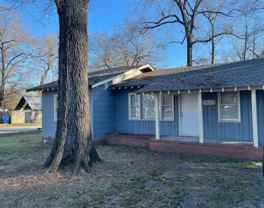 2820 Walker St - Photo 1 of 1