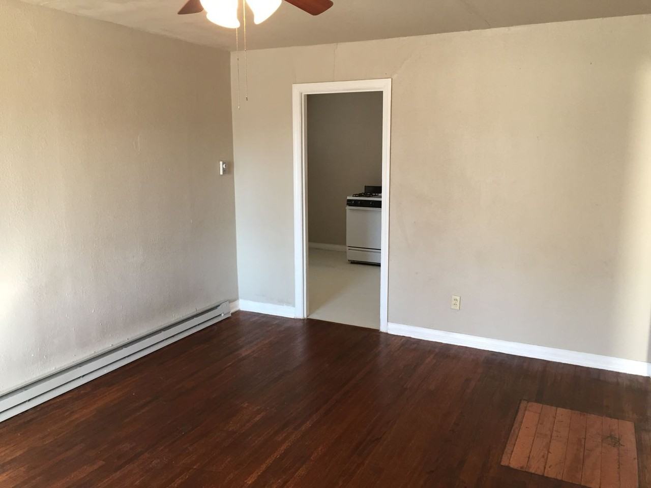 1809 Ne 19th St - Photo 3 of 25