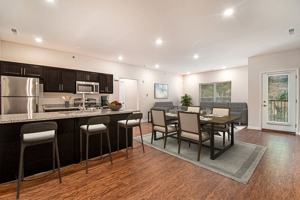 featured image of 1006 S Indiana Ave