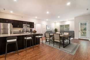 1006 S Indiana Ave - Photo 1 of 1