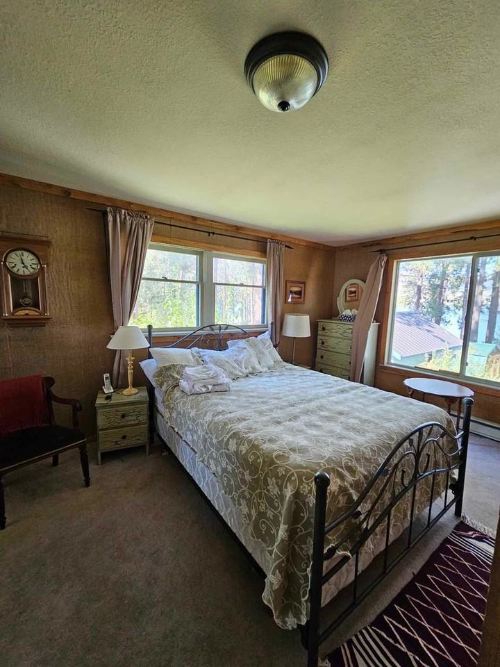45564 Meadowlark Ln - Photo 2 of 18