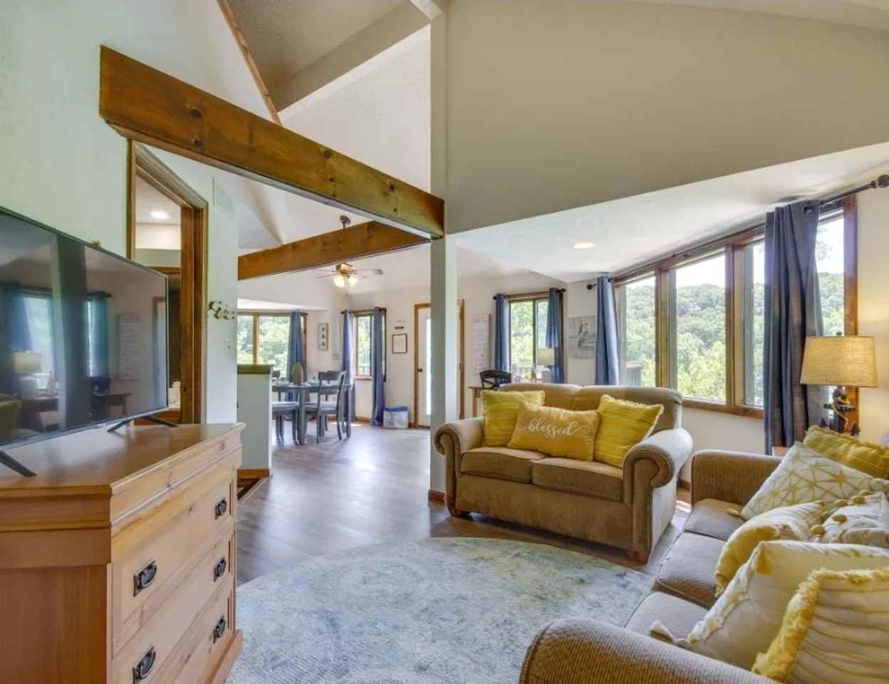 1082 Rachel Rd - Photo 3 of 21