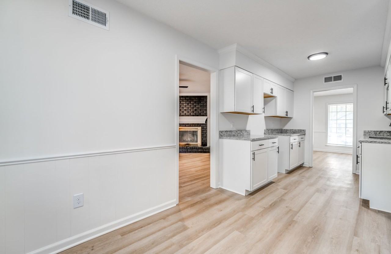 2130 Whitebark Dr - Photo 5 of 33