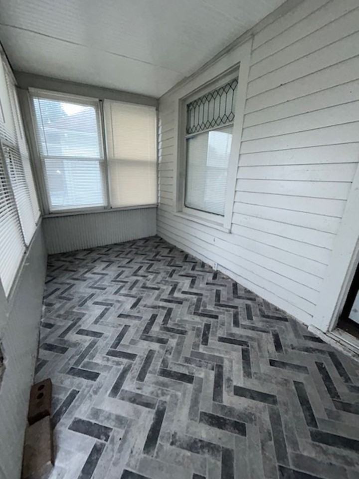 1308 E 4th St - Photo 2 of 8