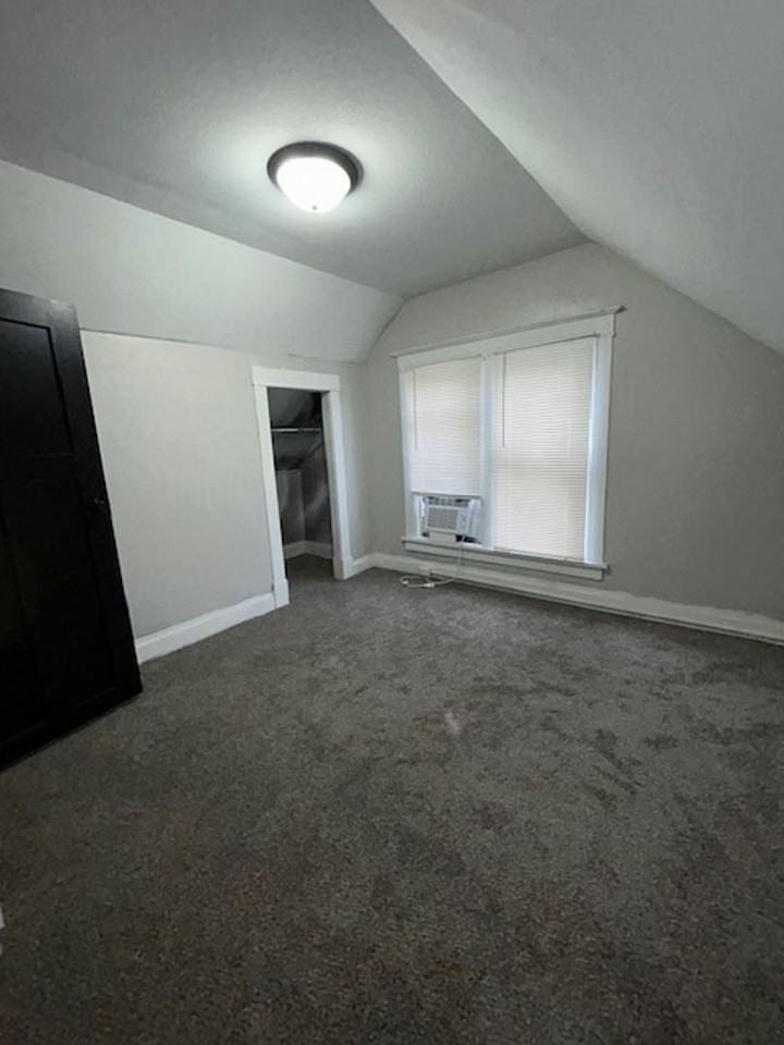 1308 E 4th St - Photo 6 of 8