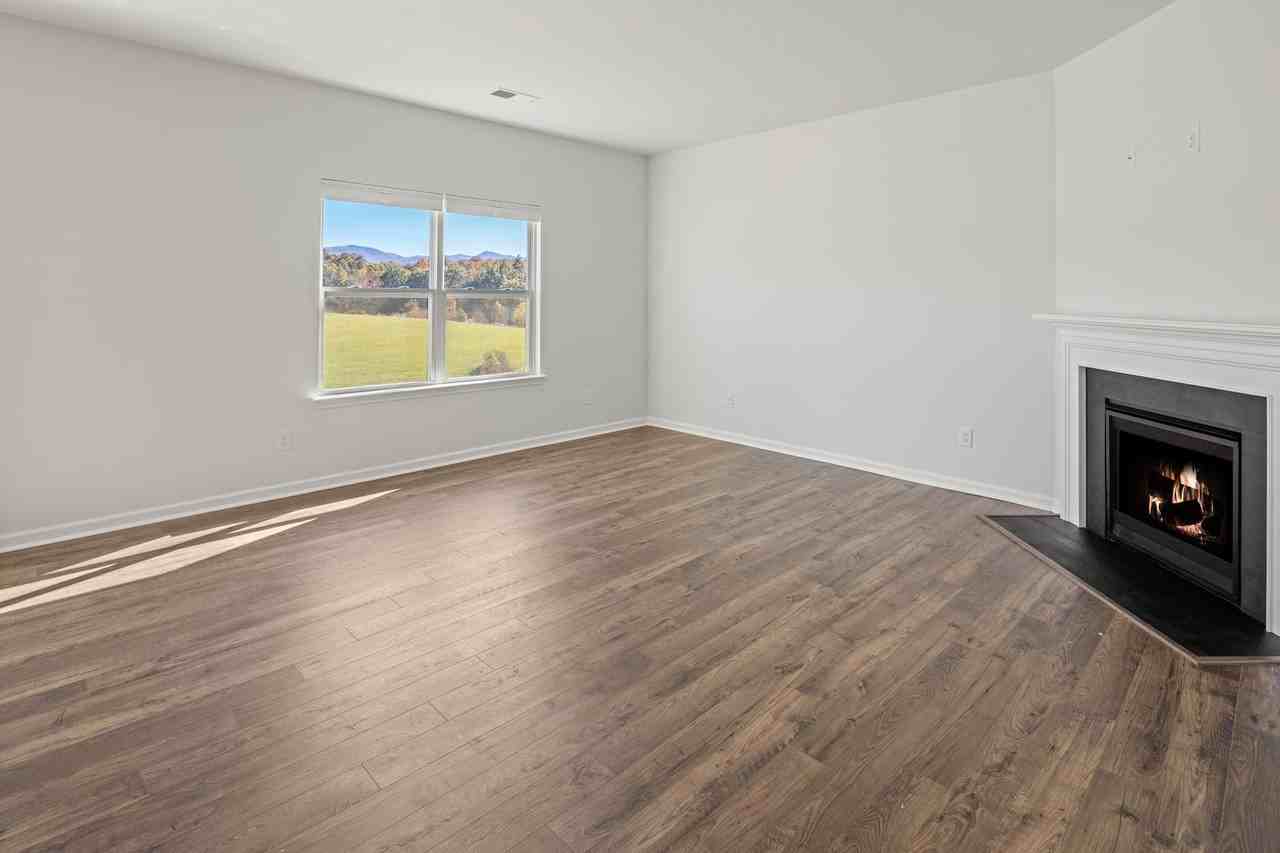 260 Ridgeview Ln - Photo 3 of 23