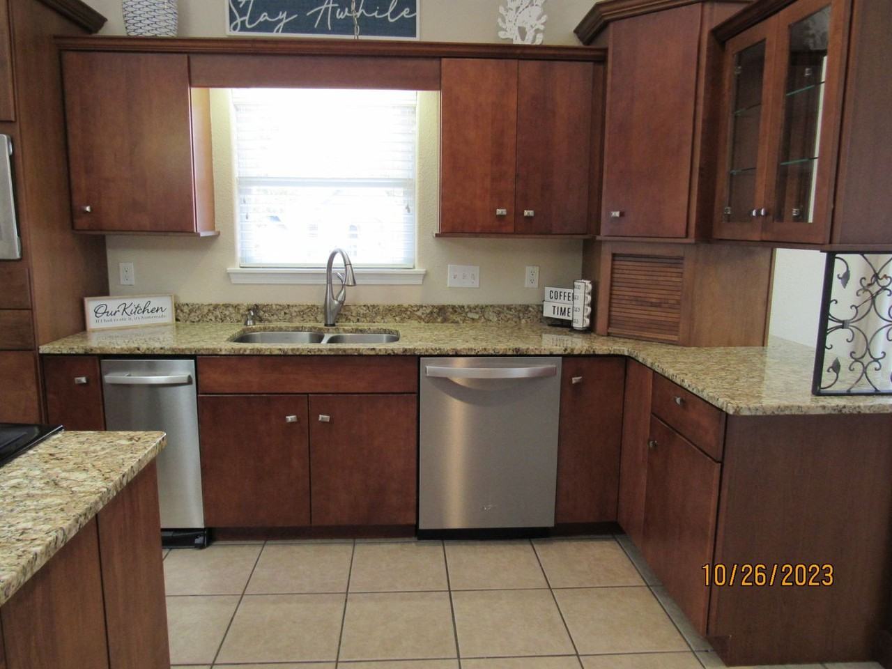 35 Great Escapes Ln - Photo 4 of 34