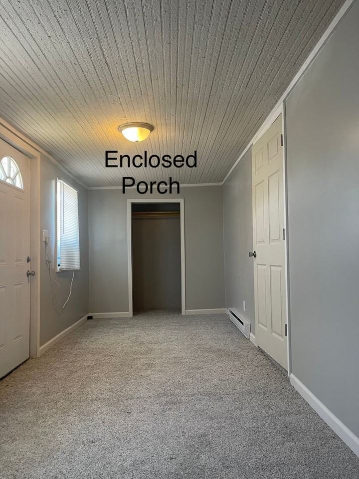 301 N Stotlar St - Photo 2 of 15