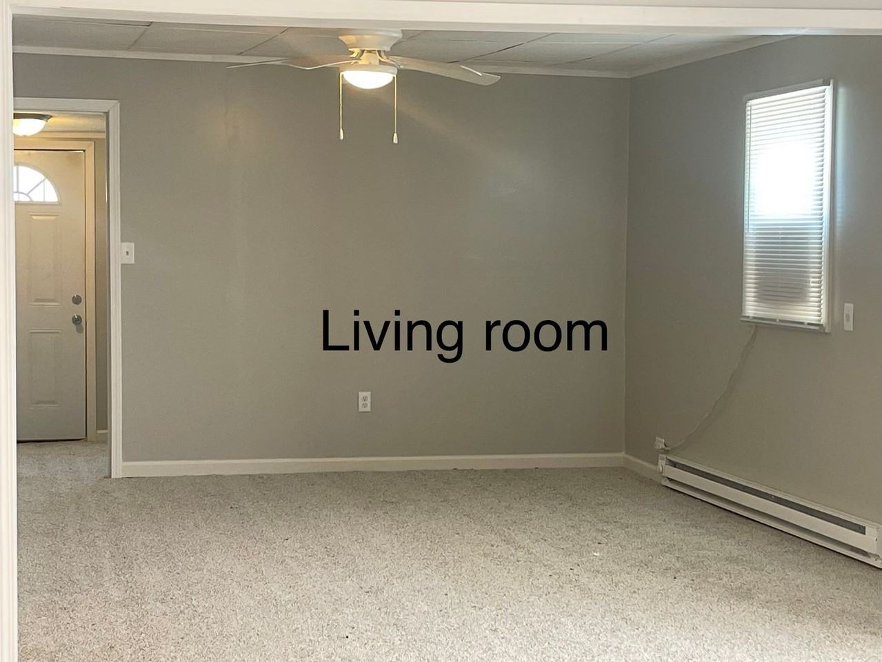 301 N Stotlar St - Photo 3 of 15