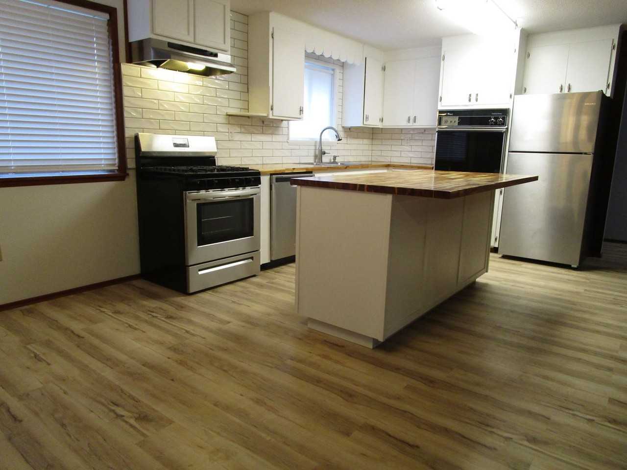 901 N Fruitdale Rd - Photo 3 of 12